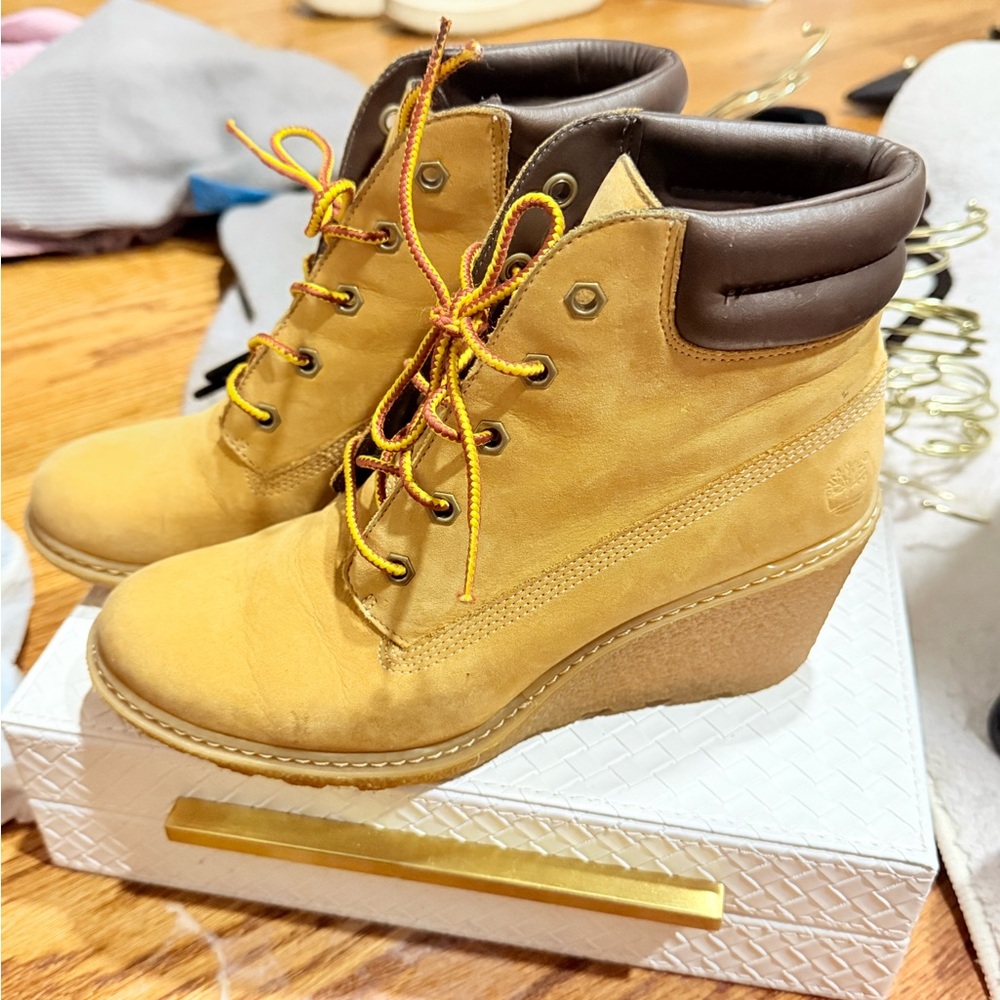 Timberland Women's Yellow and Brown Wedge Boots